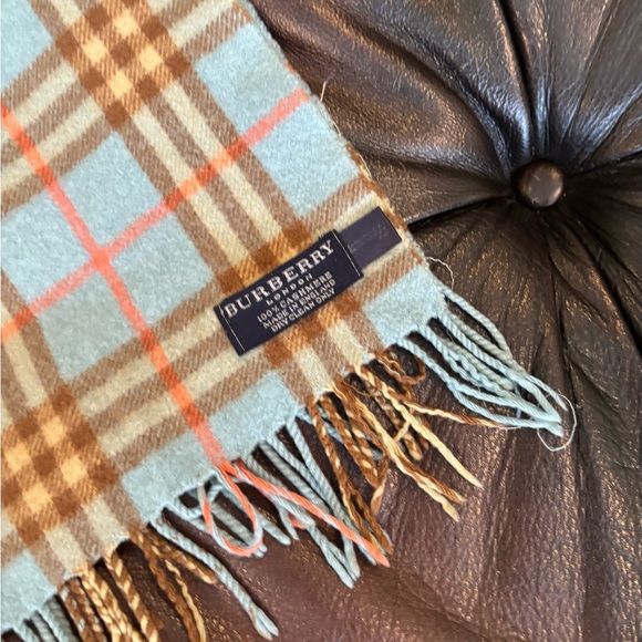 ✨BURBERRY Vintage Cashmere Check Print Scarf Authentic with CALL OUTS - Picture 3 of 9